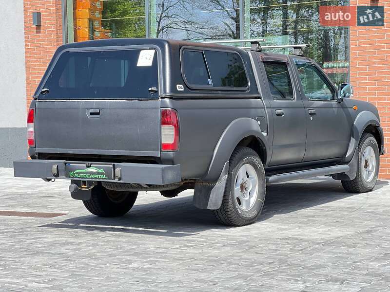 Пікап Nissan NP300 2011 в Києві