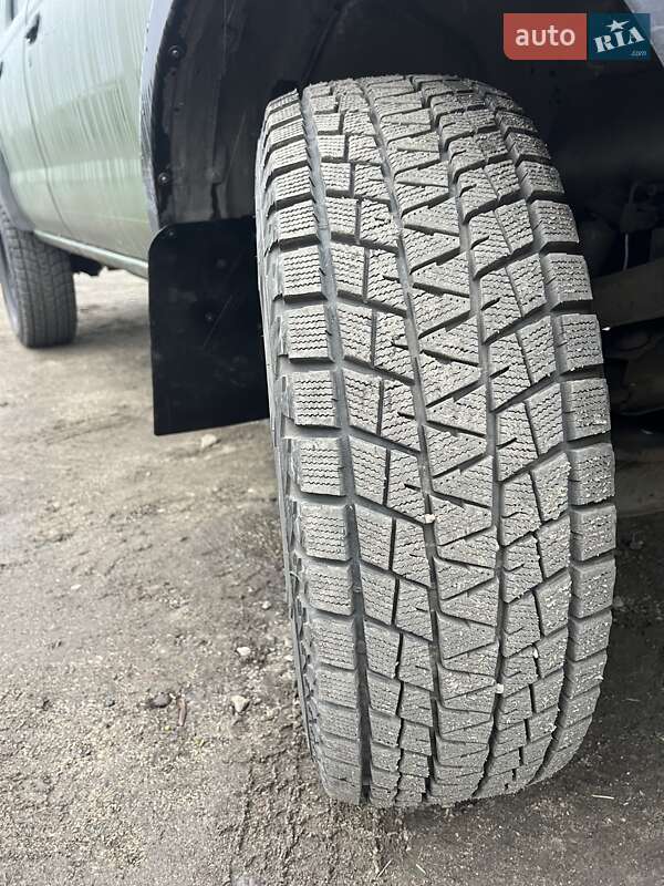 Пикап Nissan NP300 2010 в Киеве