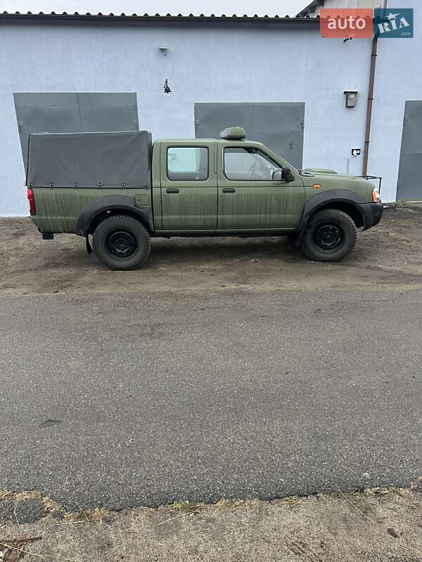 Пикап Nissan NP300 2010 в Киеве