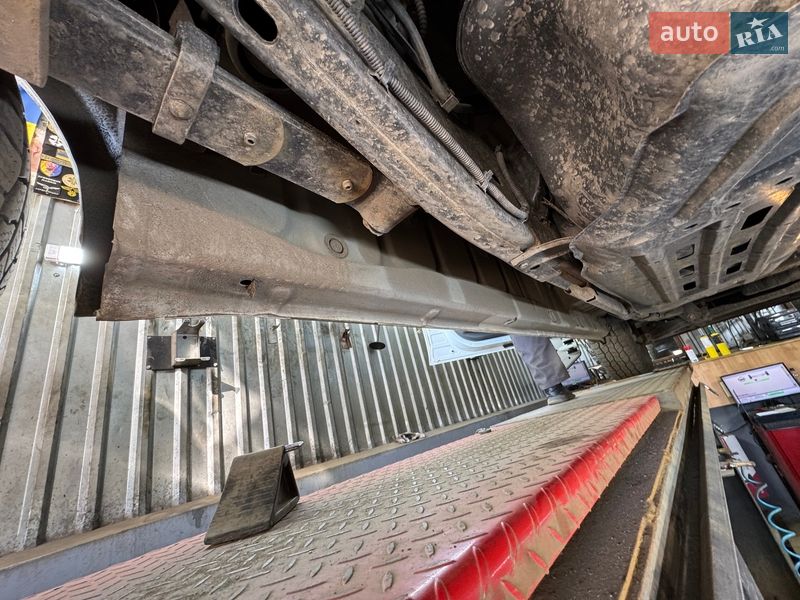 Грузопассажирский фургон Nissan NV1500 2017 в Киеве фото 25 Грузопассажирский фургон Nissan NV1500 2017 в Киеве