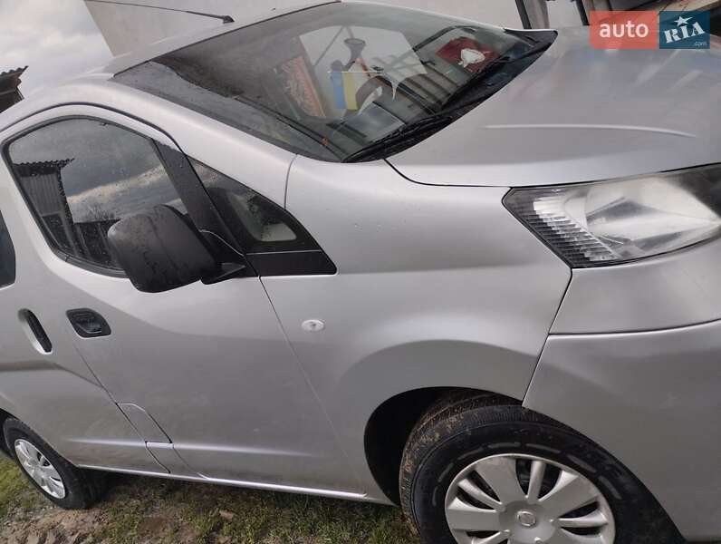 Мінівен Nissan NV200 2015 в Яворові