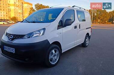 Вантажопасажирський фургон Nissan NV200 2012 в Кропивницькому