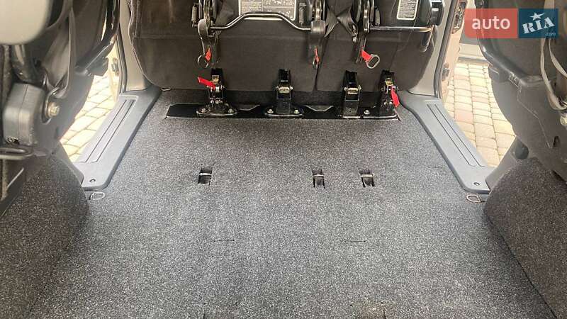 Мінівен Nissan NV200 2011 в Мукачевому