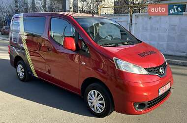 Минивэн Nissan NV200 2012 в 