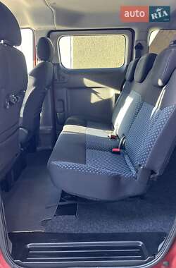 Минивэн Nissan NV200 2012 в 