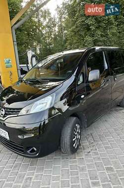 Мінівен Nissan NV200 2012 в 