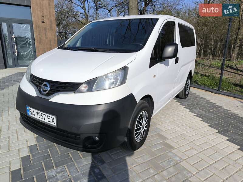 Вантажний фургон Nissan NV200 2016 в 