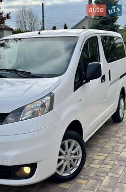 Минивэн Nissan NV200 2014 в 