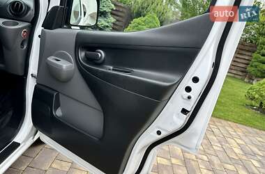 Минивэн Nissan NV200 2014 в 