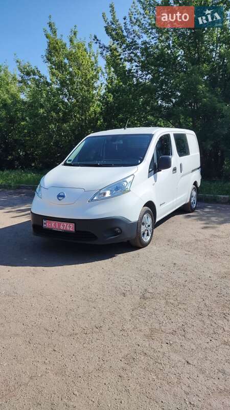 Вантажний фургон Nissan NV200 2016 в 