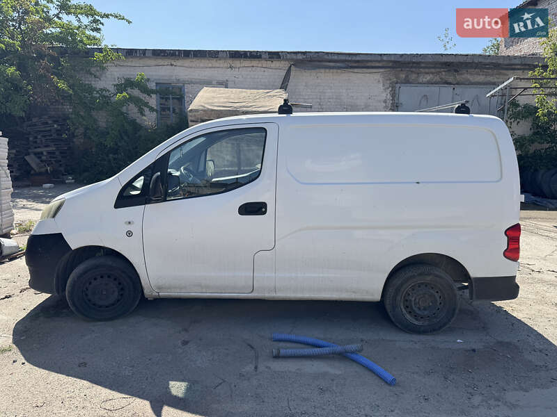 Nissan NV200 2015