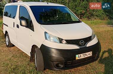 Грузовой фургон Nissan NV200 2011 в Киеве