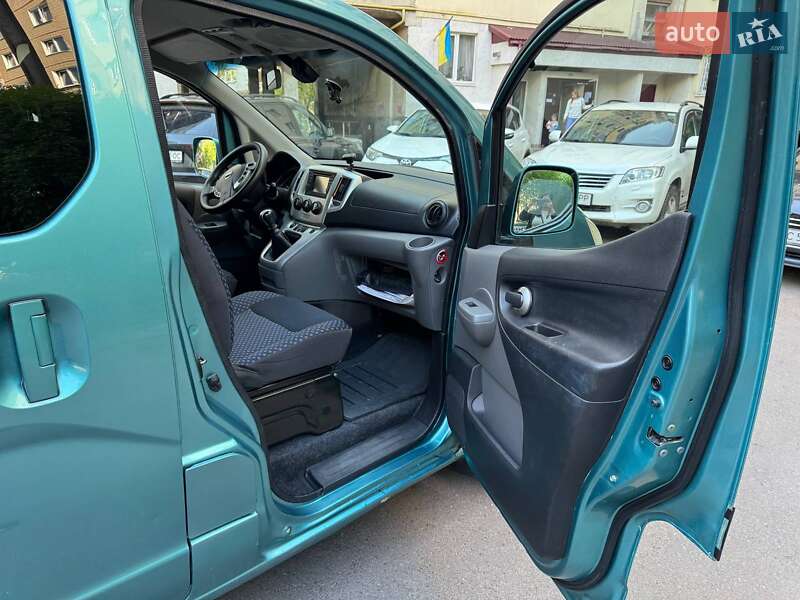 Мінівен Nissan NV200 2012 в Львові