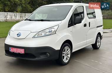 Грузовой фургон Nissan NV200 2017 в Луцке