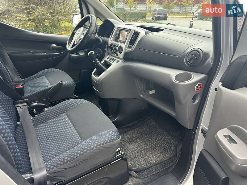 Мінівен Nissan NV200 2011 в Луцьку