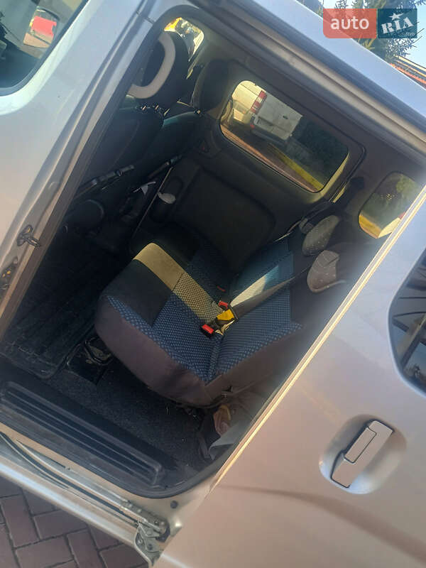 Минивэн Nissan NV200 2011 в Ровно фото 10 Минивэн Nissan NV200 2011 в Ровно