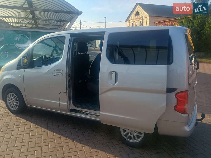 Минивэн Nissan NV200 2011 в Ровно фото 14 Минивэн Nissan NV200 2011 в Ровно