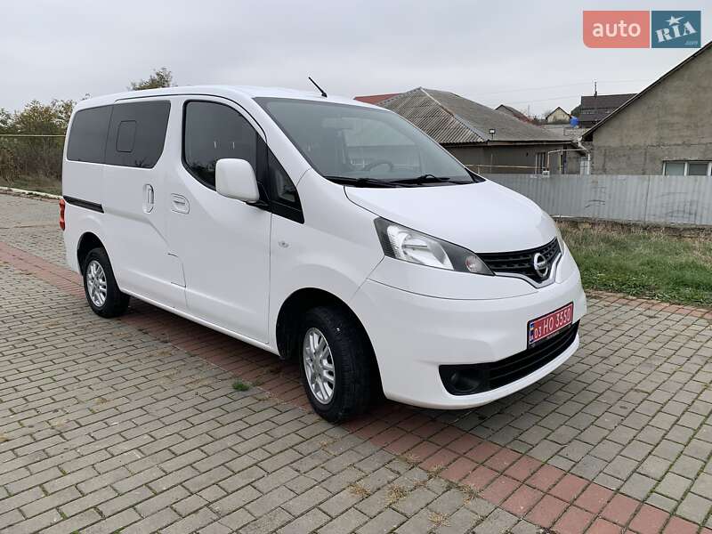 Мінівен Nissan NV200 2015 в Одесі