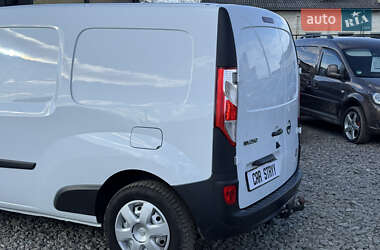 Вантажний фургон Nissan NV250 2020 в Стрию