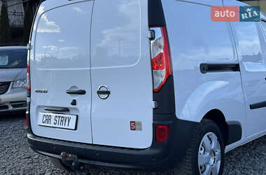 Вантажний фургон Nissan NV250 2020 в Стрию