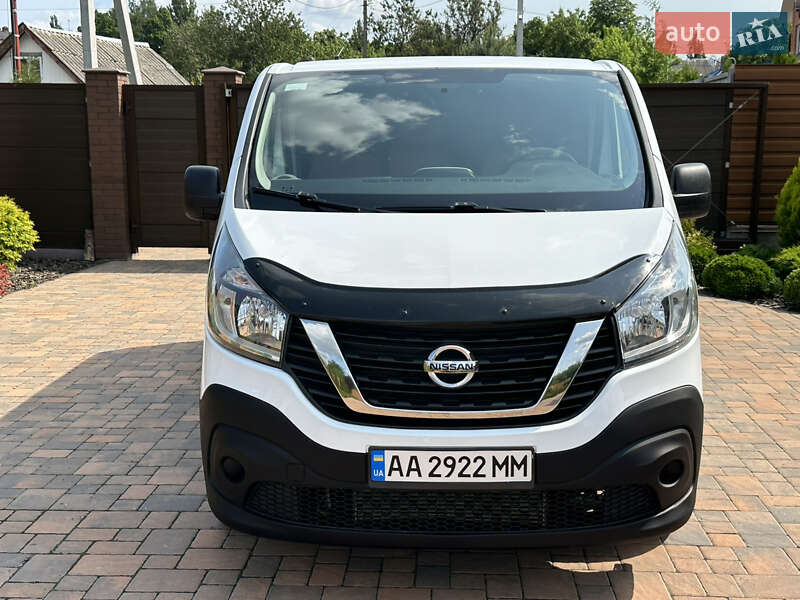 Мінівен Nissan NV300 2017 в 