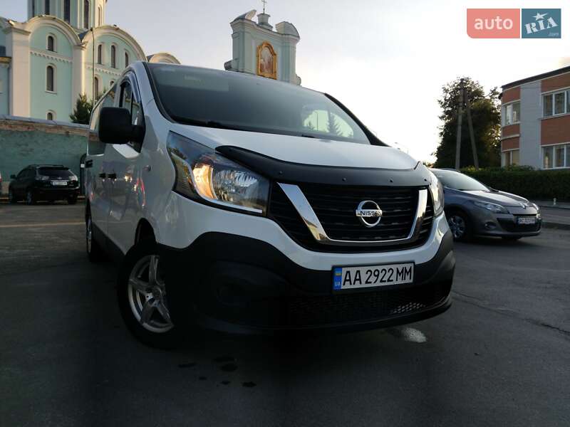 Мінівен Nissan NV300 2017 в Володимирі