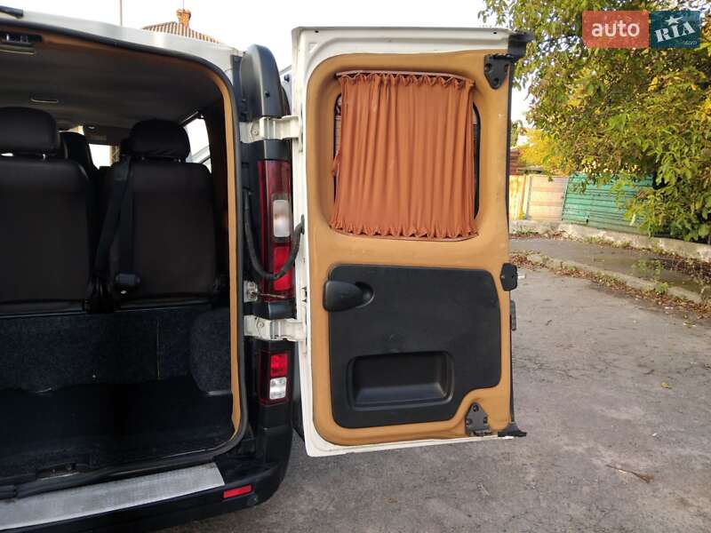 Мінівен Nissan NV300 2017 в Володимирі