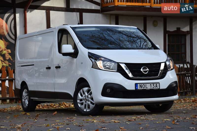 Вантажний фургон Nissan NV300 2021 в Львові