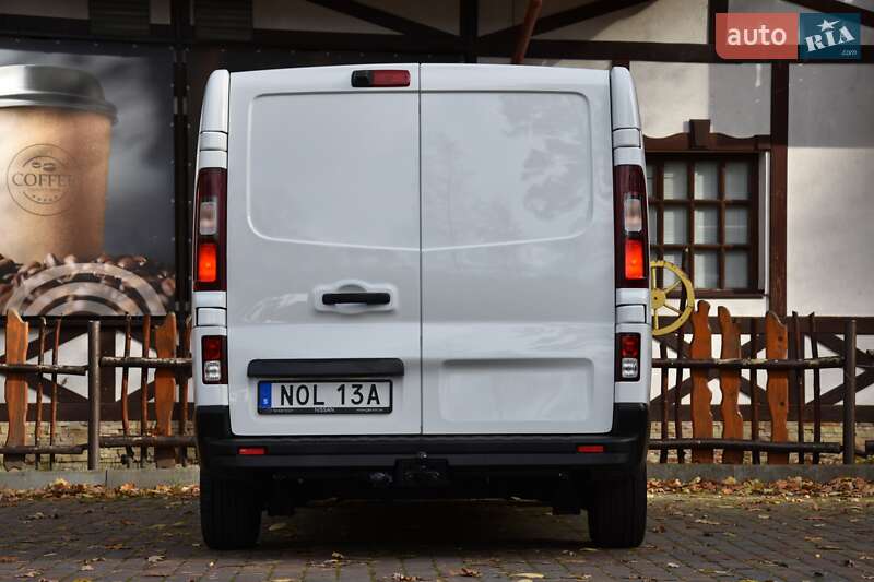 Вантажний фургон Nissan NV300 2021 в Львові