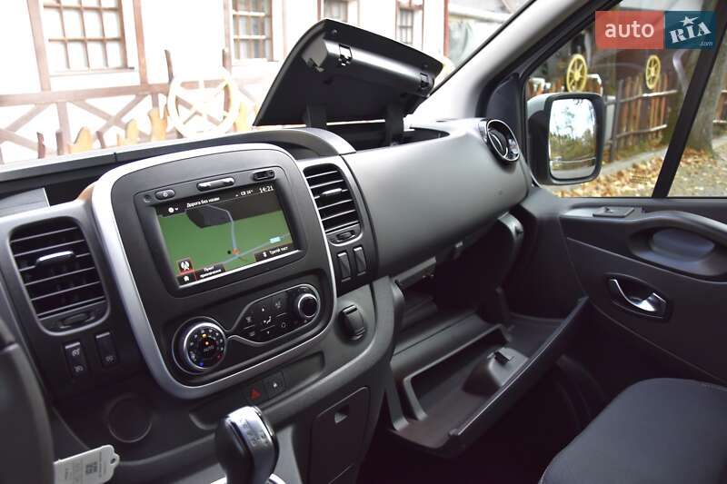 Вантажний фургон Nissan NV300 2021 в Львові