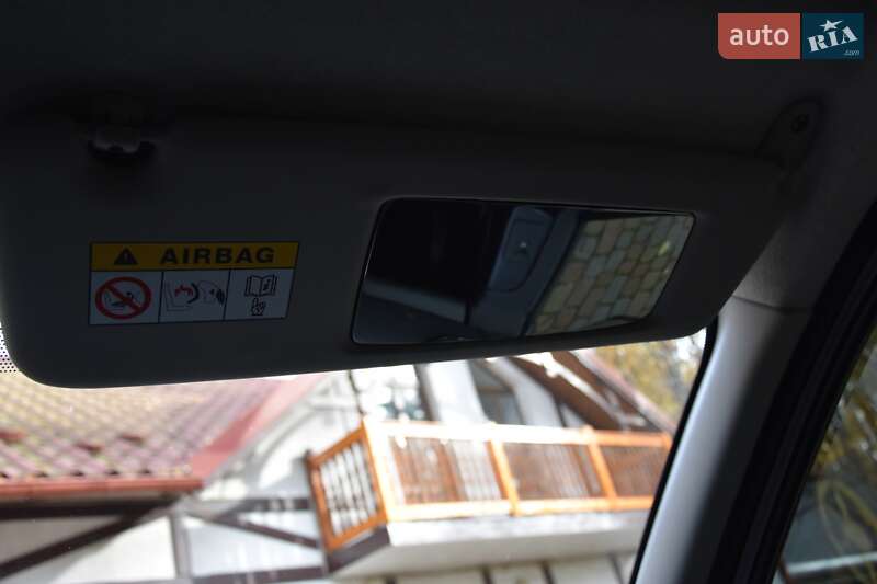 Вантажний фургон Nissan NV300 2021 в Львові