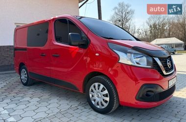 Вантажний фургон Nissan NV300 2017 в Чернівцях