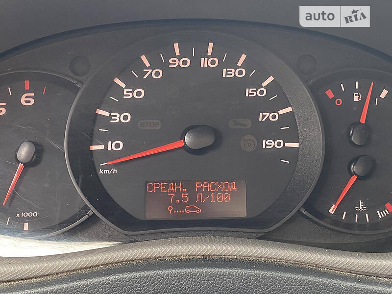 Мікроавтобус Nissan NV400 2015 в Дрогобичі