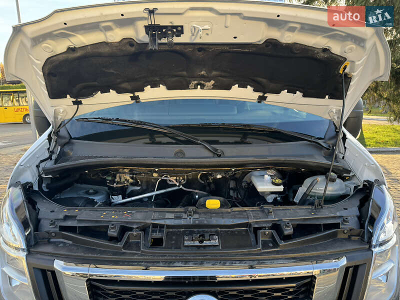 Вантажний фургон Nissan NV400 2020 в Луцьку