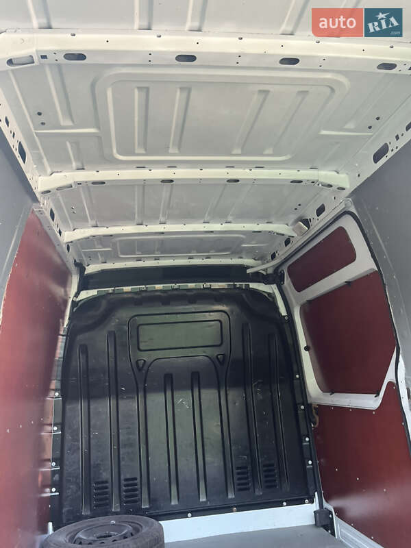 Вантажний фургон Nissan NV400 2016 в Первомайську