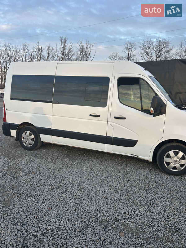 Nissan NV400 2015