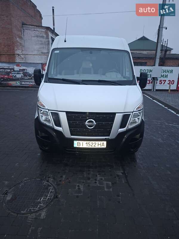 Вантажний фургон Nissan NV400 2016 в Лубнах