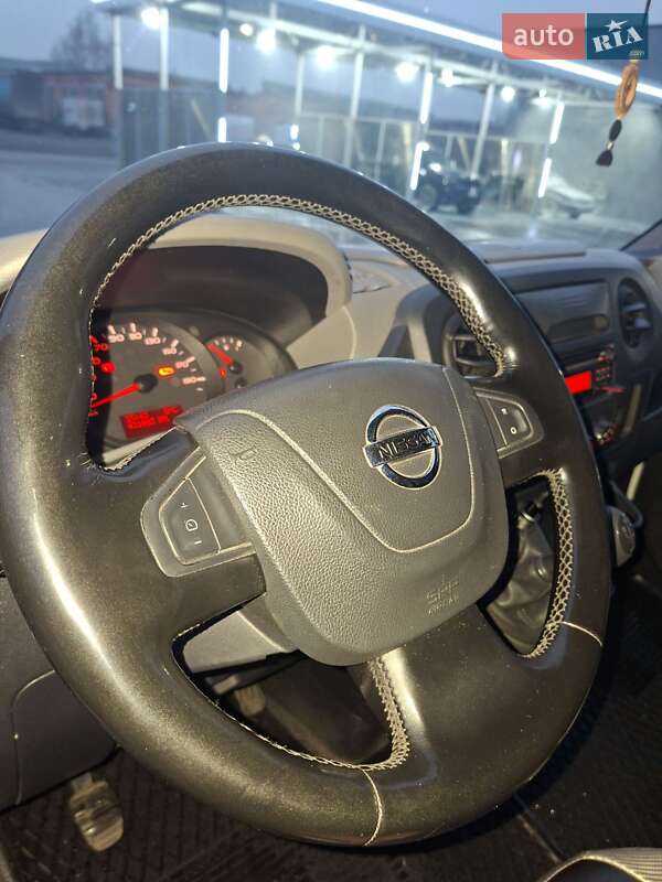 Вантажний фургон Nissan NV400 2016 в Лубнах
