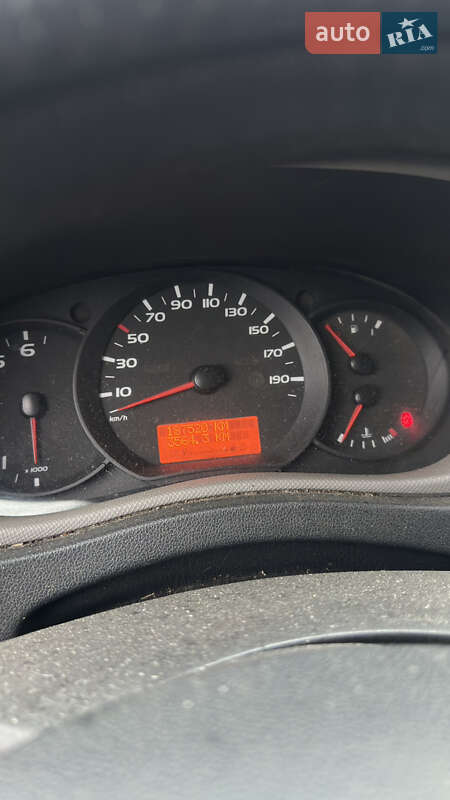 Мікроавтобус вантажний (до 3,5т) Nissan NV400 2012 в Гостомелі фото 6 Мікроавтобус вантажний (до 3,5т) Nissan NV400 2012 в Гостомелі