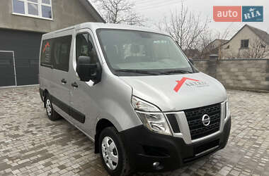 Мінівен Nissan NV400 2015 в Нововолинську
