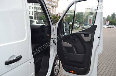 Грузопассажирский фургон Nissan NV 2016 в Хмельницком