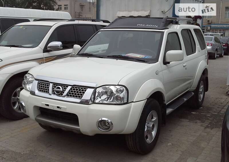 Позашляховик / Кросовер Nissan Paladin 2005 в Херсоні