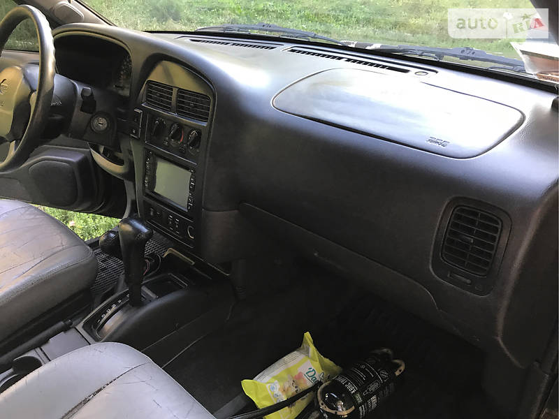 Внедорожник / Кроссовер Nissan Pathfinder 1997 в Киеве