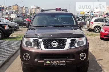 Позашляховик / Кросовер Nissan Pathfinder 2011 в Києві