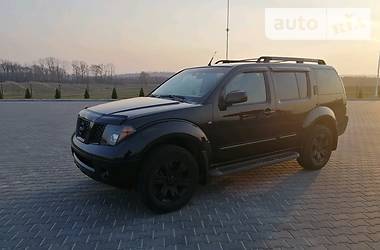 Позашляховик / Кросовер Nissan Pathfinder 2005 в Чернівцях