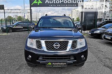 Позашляховик / Кросовер Nissan Pathfinder 2012 в 