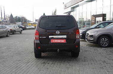 Внедорожник / Кроссовер Nissan Pathfinder 2011 в Полтаве