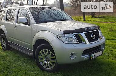 Внедорожник / Кроссовер Nissan Pathfinder 2014 в Кривом Роге