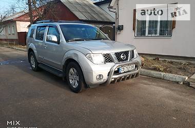 Внедорожник / Кроссовер Nissan Pathfinder 2006 в Чернигове