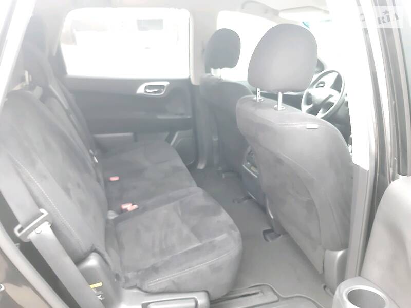 Позашляховик / Кросовер Nissan Pathfinder 2015 в Києві фото 12 Позашляховик / Кросовер Nissan Pathfinder 2015 в Києві